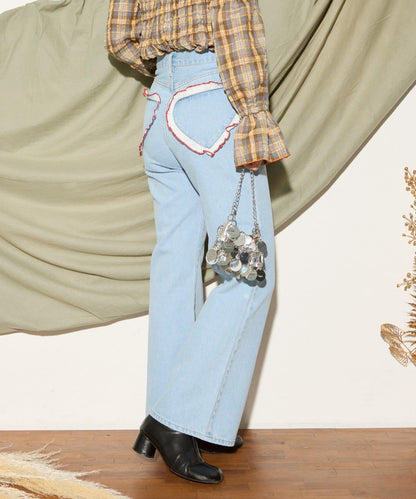 【HELLO.SANFRANCISCO】心形口袋蕾絲拼接喇叭牛仔褲