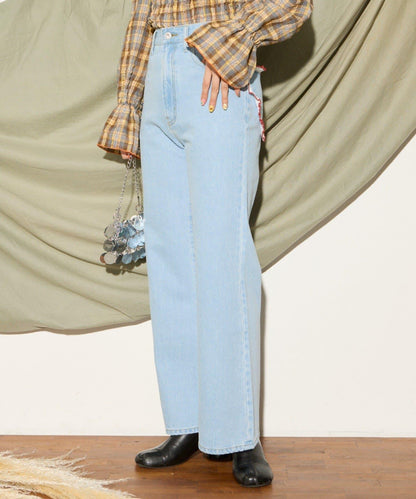 【HELLO.SANFRANCISCO】心形口袋蕾絲拼接喇叭牛仔褲