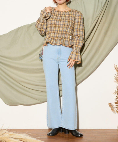 【HELLO.SANFRANCISCO】心形口袋蕾絲拼接喇叭牛仔褲