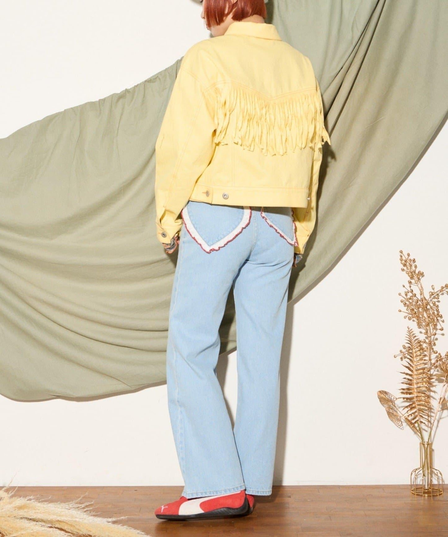 【HELLO.SANFRANCISCO】心形口袋蕾絲拼接喇叭牛仔褲