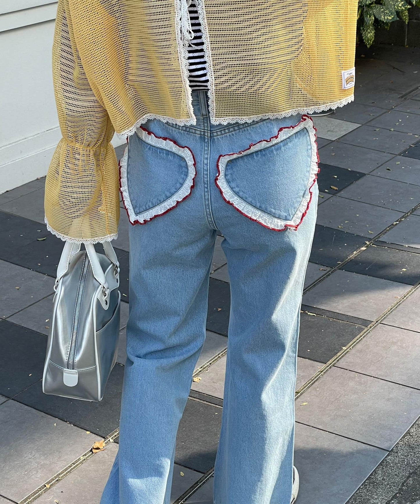 【HELLO.SANFRANCISCO/你好，舊金山】心形口袋蕾絲拼接喇叭牛仔褲