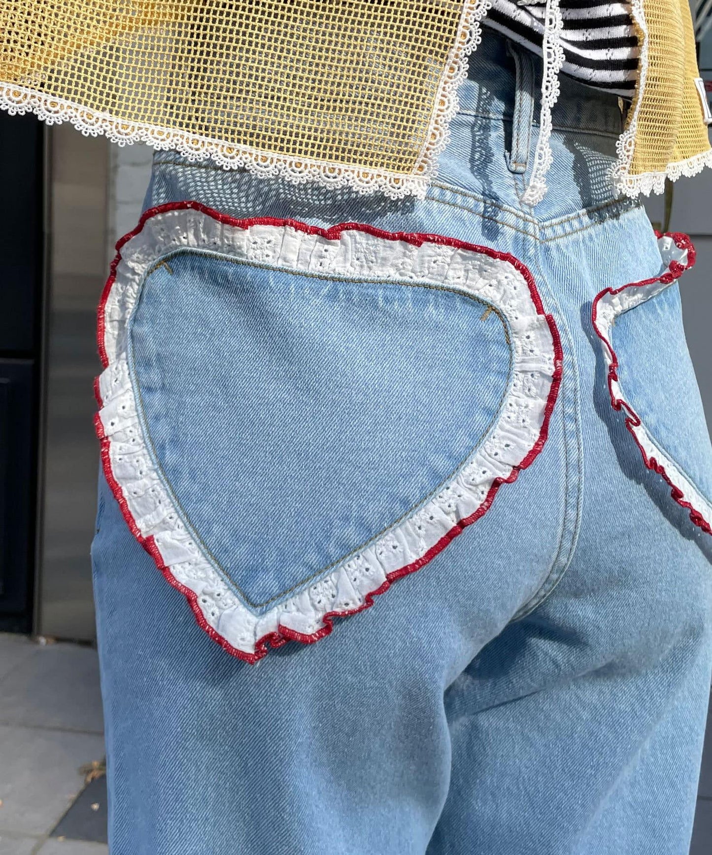 【HELLO.SANFRANCISCO/你好，舊金山】心形口袋蕾絲拼接喇叭牛仔褲