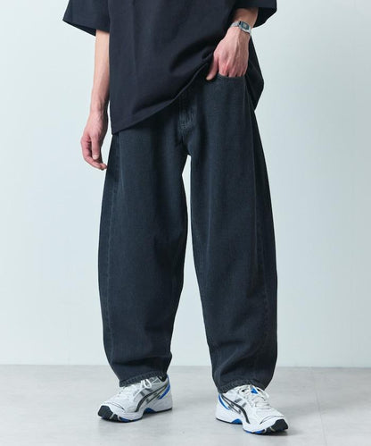 寬鬆直筒款牛仔褲