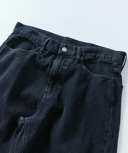 寬鬆直筒款牛仔褲