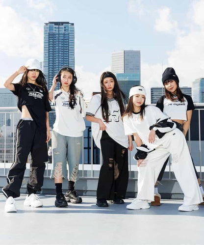 短款拉鍊領T-shirt