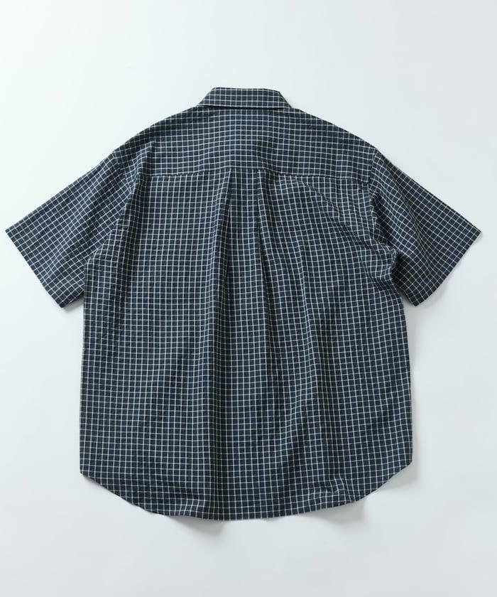 Relax Fit 舒適版型 常規領 短袖 格子襯衫