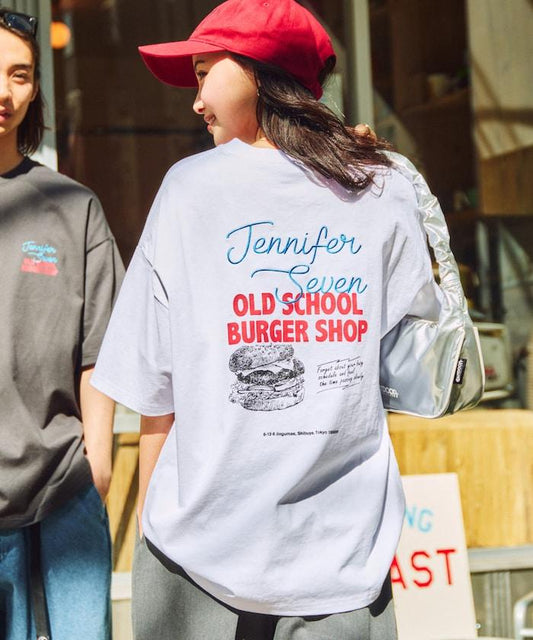 JENNIFER SEVEN×FREAK'S STORE 聯名 大尺寸 後背印花 圓領T恤