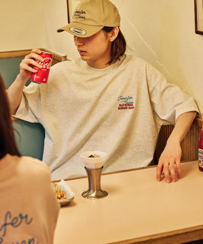 JENNIFER SEVEN×FREAK'S STORE 聯名 大尺寸 後背印花 圓領T恤