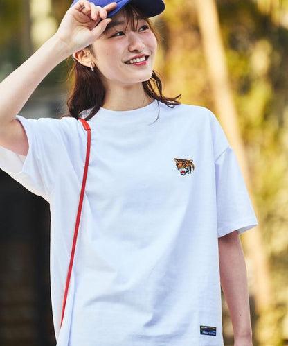 輕鬆合身 一點動物刺繡 圓領T恤