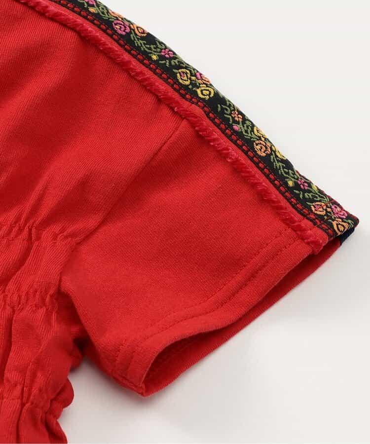 女孩子 蓬蓬上衣