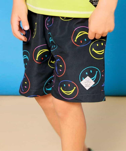 期待的沙灘短褲