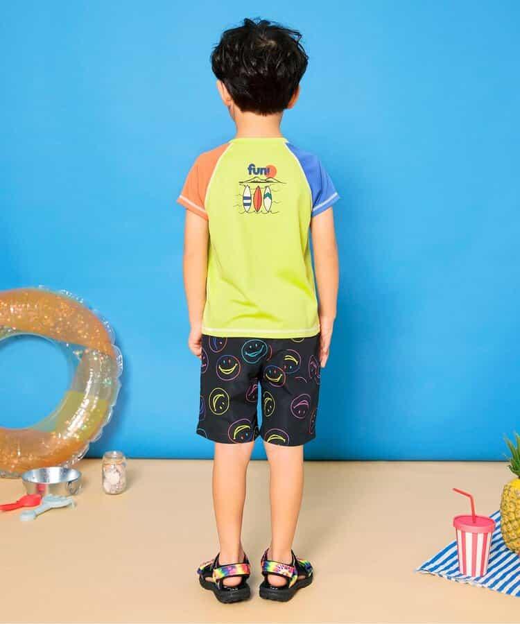 期待的沙灘短褲