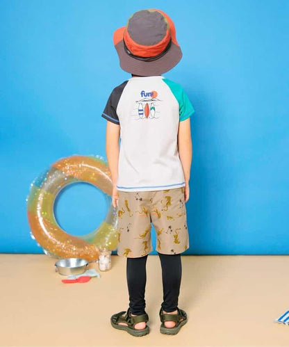 期待的沙灘短褲