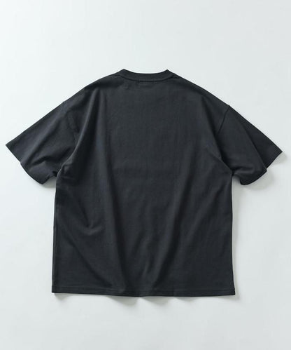 大尺寸 刺繡點綴 圓領 T恤 / 休閒款