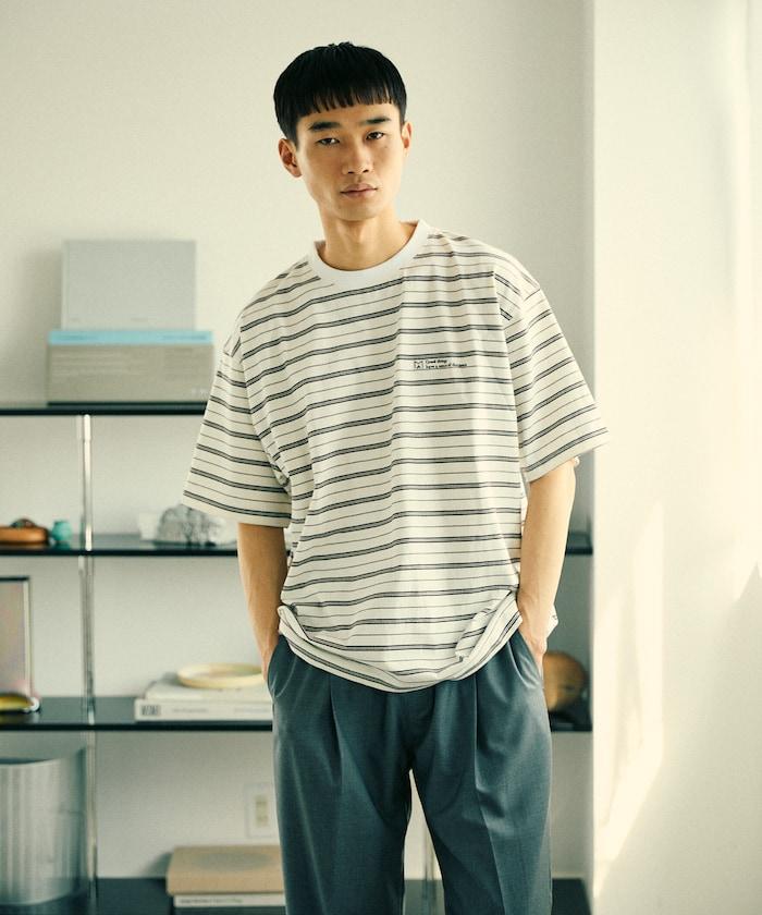 BASIC標誌刺繡T恤條紋/一點刺繡條紋T恤/短袖