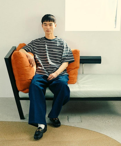 BASIC標誌刺繡T恤條紋/一點刺繡條紋T恤/短袖