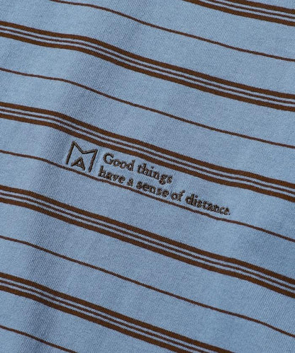 BASIC標誌刺繡T恤條紋/一點刺繡條紋T恤/短袖