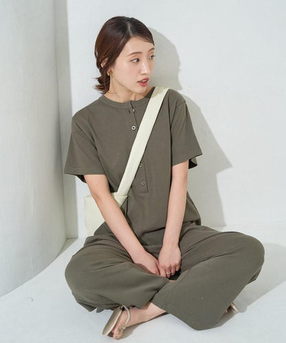 輕鬆款前開扣短袖連體褲