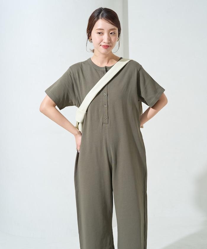 輕鬆款前開扣短袖連體褲