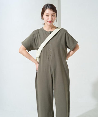 輕鬆款前開扣短袖連體褲
