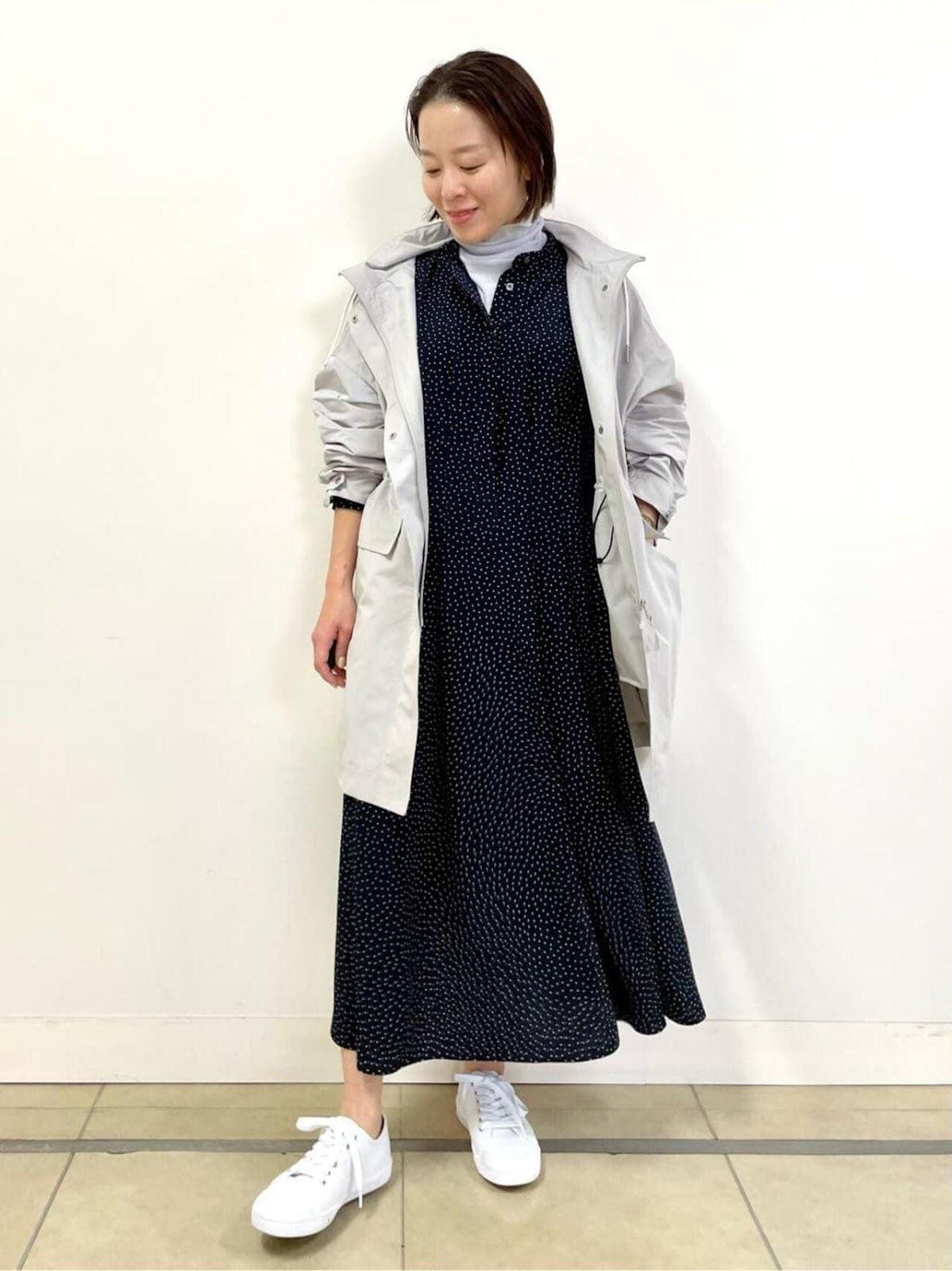 Spring Court 帆布運動鞋