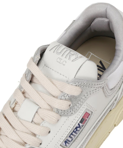 AUTRY CLC低幫女款運動鞋 MB02