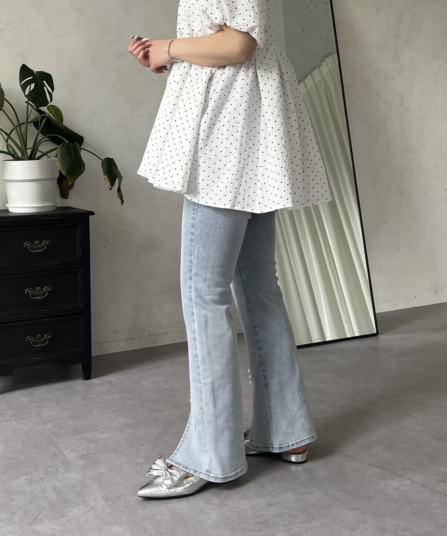 彈力開叉珍珠荷葉邊牛仔褲