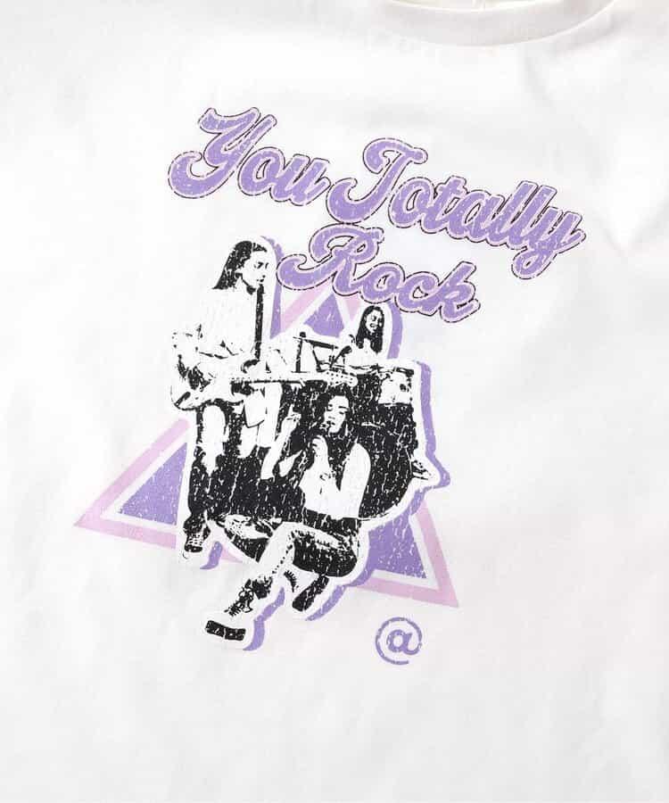 露肩T恤＆蕾絲吊帶套裝