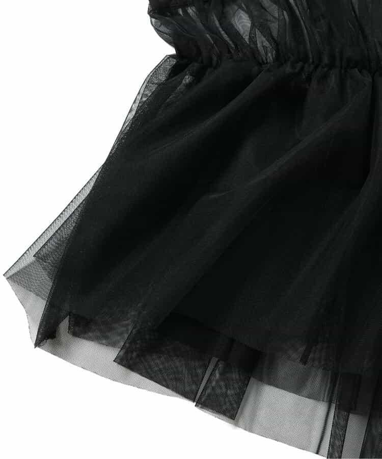 露肩T恤＆蕾絲吊帶套裝