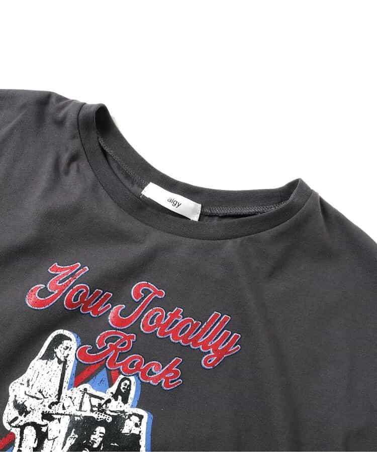 露肩T恤＆蕾絲吊帶套裝