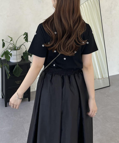 花朵刺繡T恤