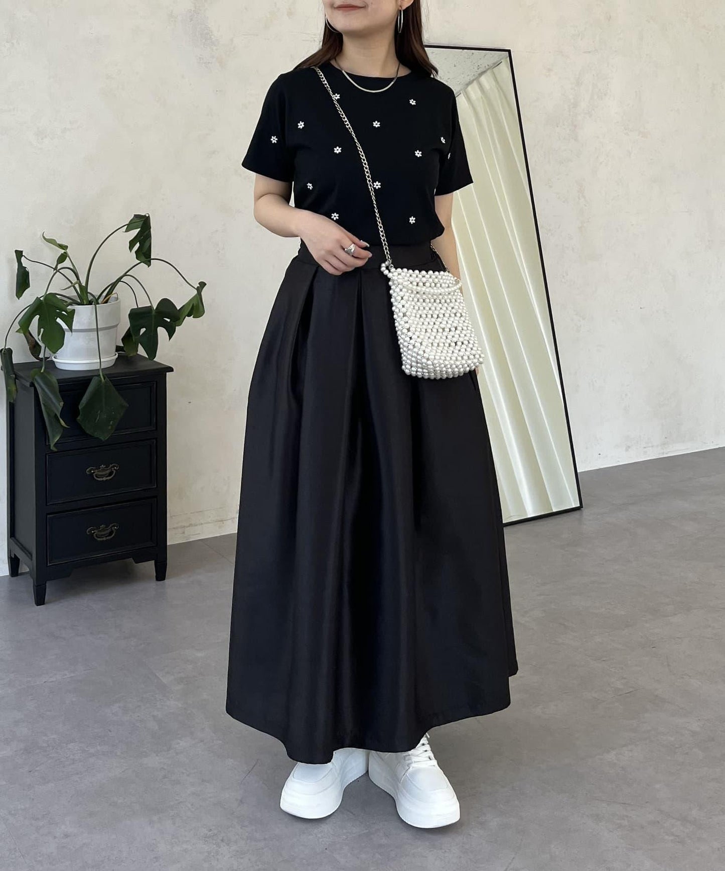 花朵刺繡T恤