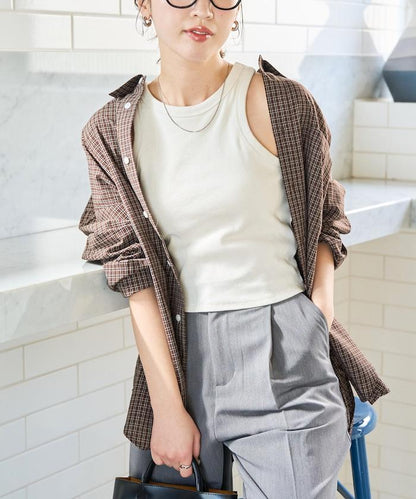 帶杯的無袖棉質肋條背心