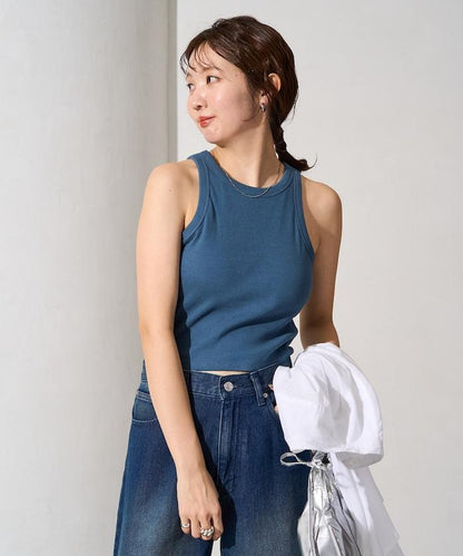 帶杯的無袖棉質肋條背心