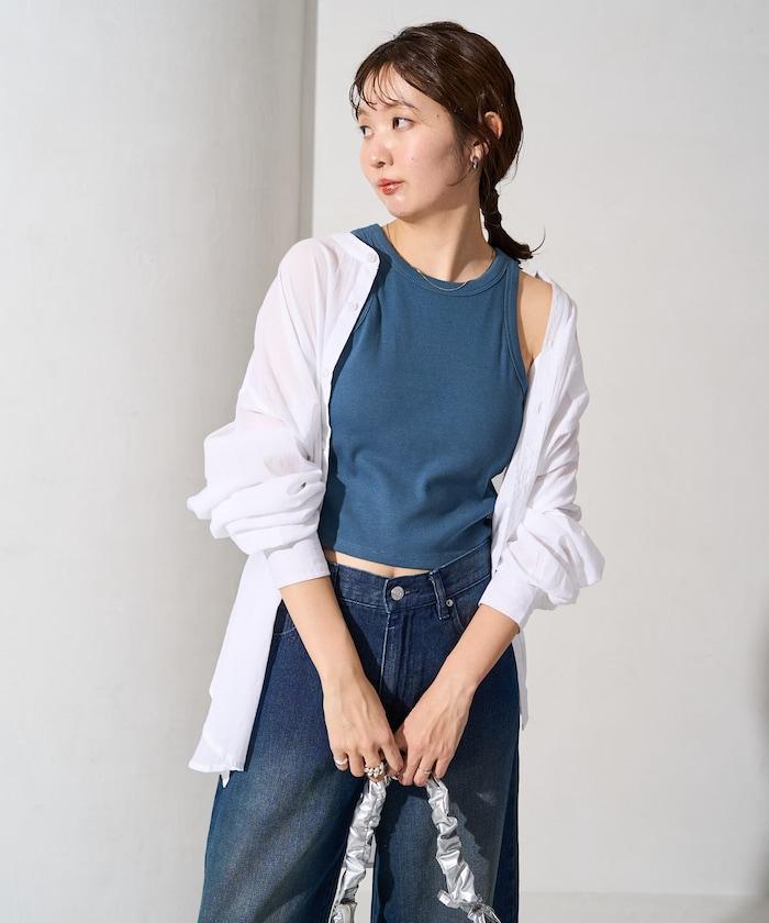 帶杯的無袖棉質肋條背心