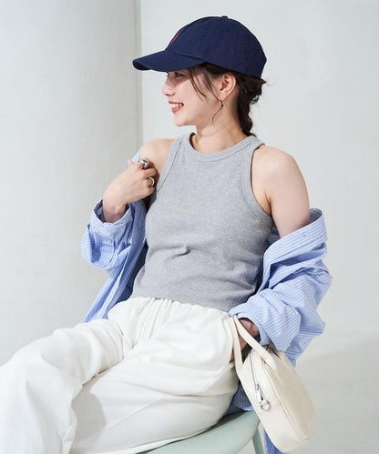 帶杯的無袖棉質肋條背心