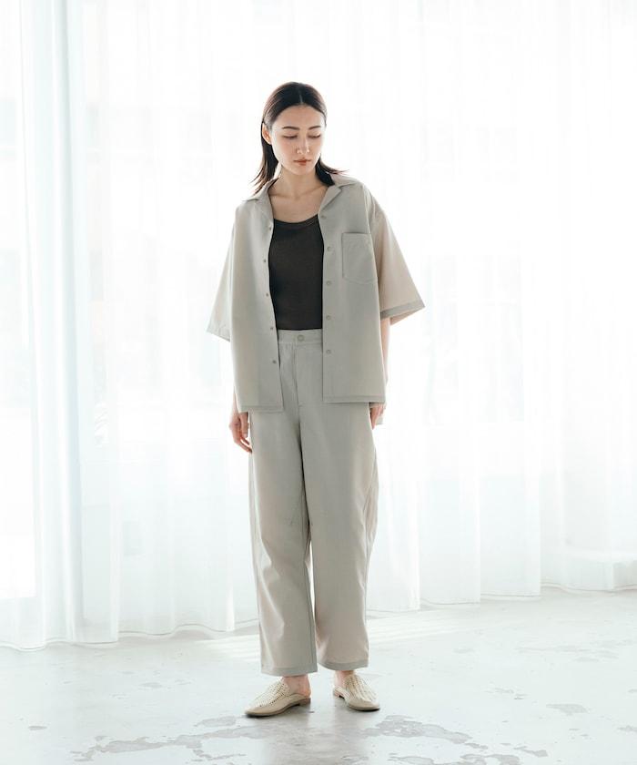 速乾材料 舒適版型 開領襯衫 短袖 亞麻風