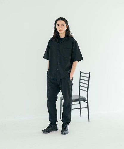 速乾材料 舒適版型 開領襯衫 短袖 亞麻風