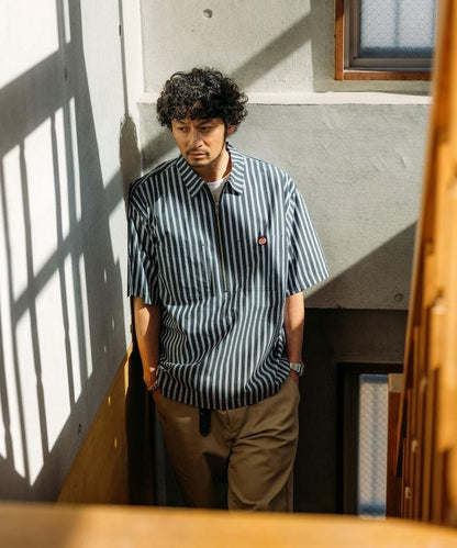 聯名 輕鬆版型 半拉鍊 單標誌 短袖工作襯衫 條紋 格子