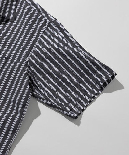 聯名 輕鬆版型 半拉鍊 單標誌 短袖工作襯衫 條紋 格子