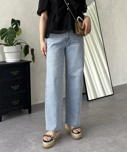 【MOMO】彈力修身直筒牛仔褲