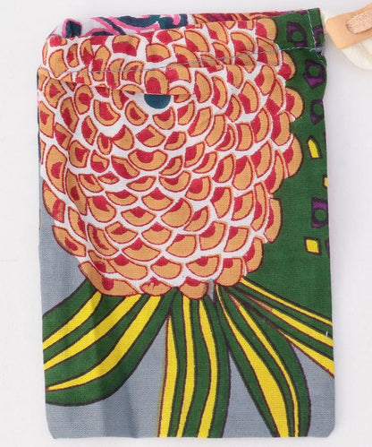 帶飾釘的皮革戒指