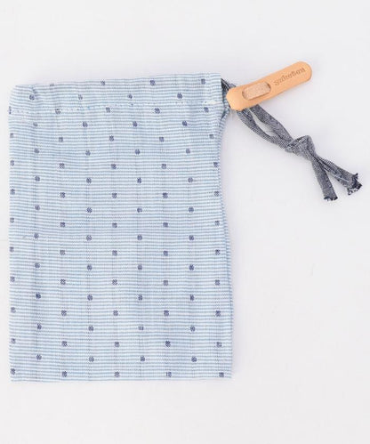 帶飾釘的皮革戒指