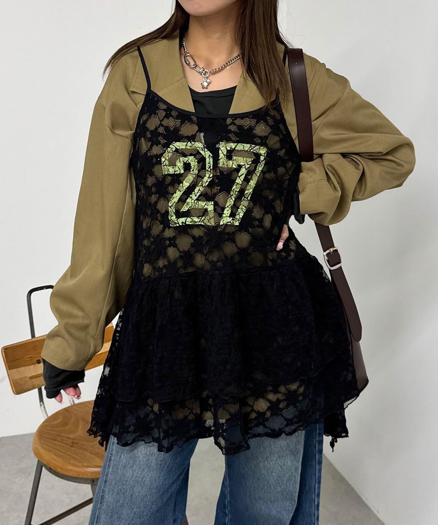 蕾絲連衣裙數字排列不規則下襬連衣裙