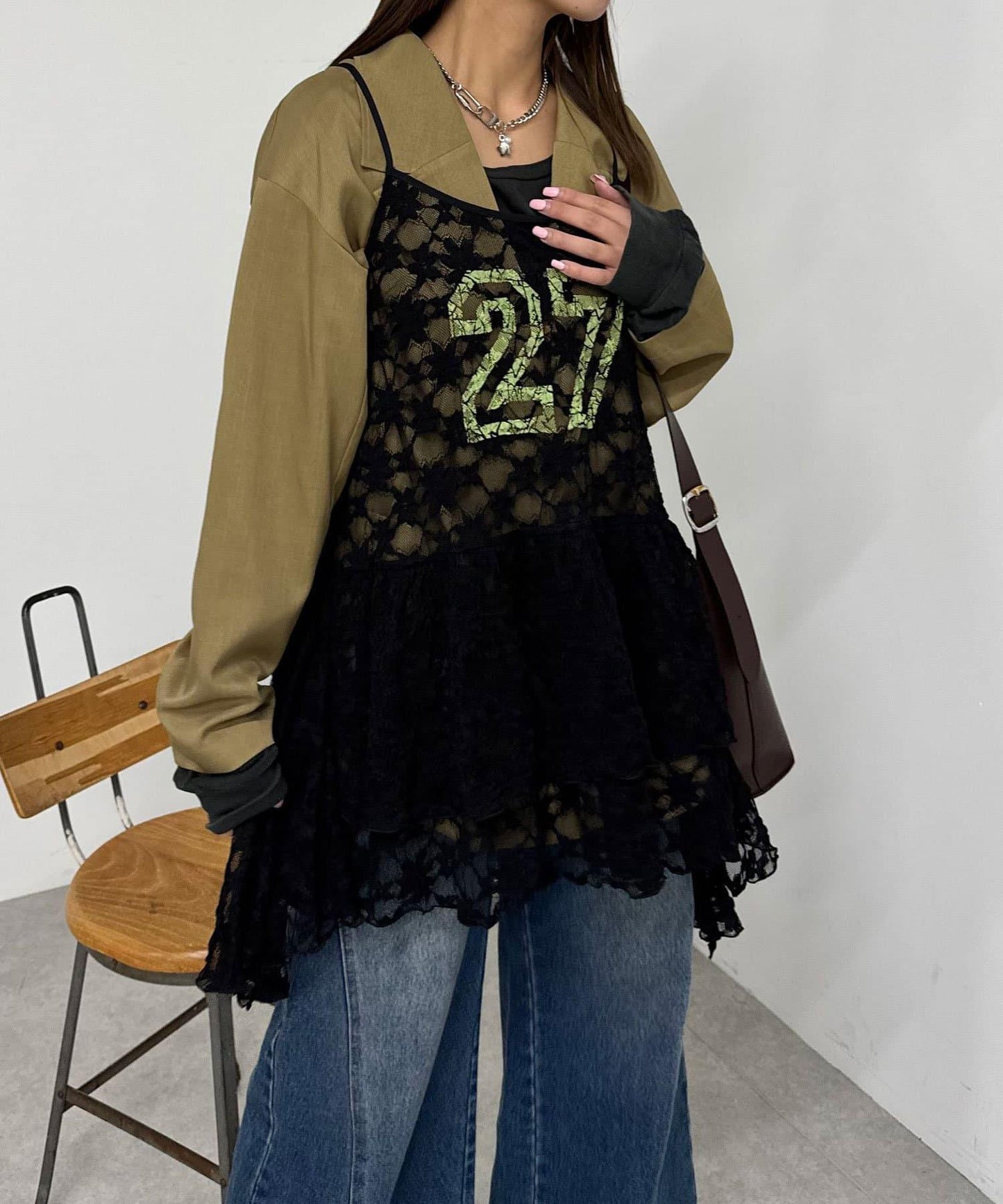 蕾絲連衣裙數字排列不規則下襬連衣裙