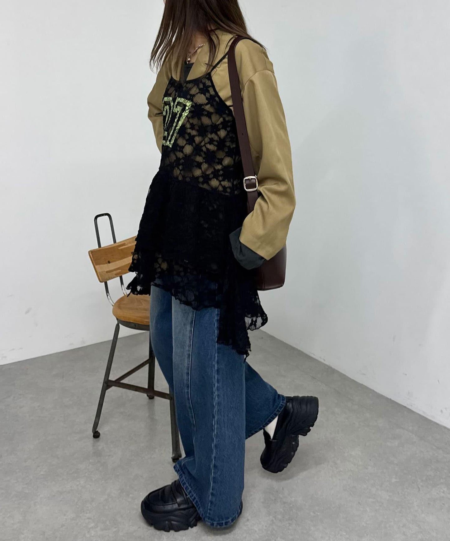 蕾絲連衣裙數字排列不規則下襬連衣裙