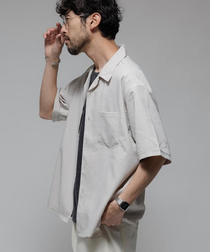 Reflax 功能性材料 輕鬆合身 條紋 開領襯衫 短袖