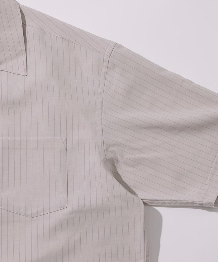 Reflax 功能性材料 輕鬆合身 條紋 開領襯衫 短袖