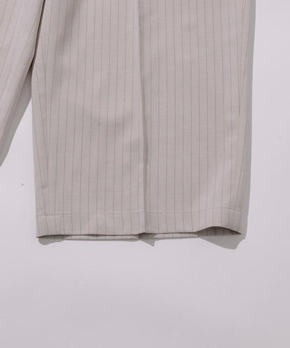 Reflax 功能性材料 寬鬆剪裁 輕鬆條紋西褲