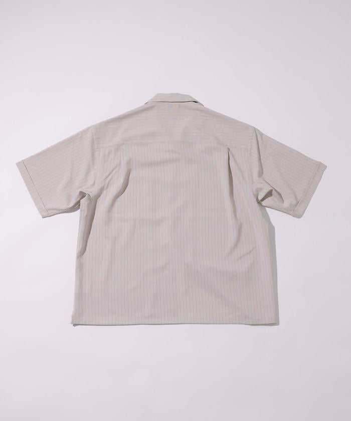 Reflax 功能性材料 輕鬆合身 條紋 開領襯衫 短袖